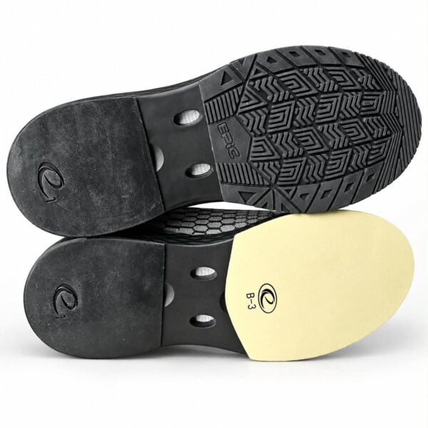 Soles of the Epic Odin Dial Charcoal Knit right hand bowling shoes: rubber traction sole on the right shoe and B-3 slide sole on the left shoe.